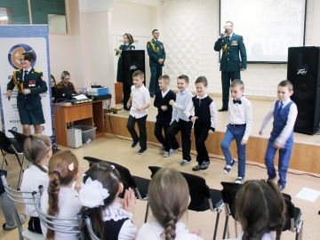 Необычные музыкальные уроки провели росгвардейцы в Томской области