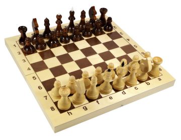 Деревянные шахматы «Десятого королевства»