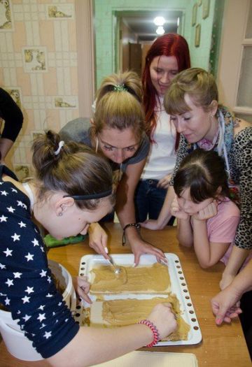 В России откроется первая «Школа семьи» для девочек из детских домов
