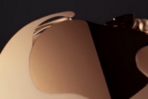 Apple представила первую телевизионную рекламу золотистого iPhone 5s