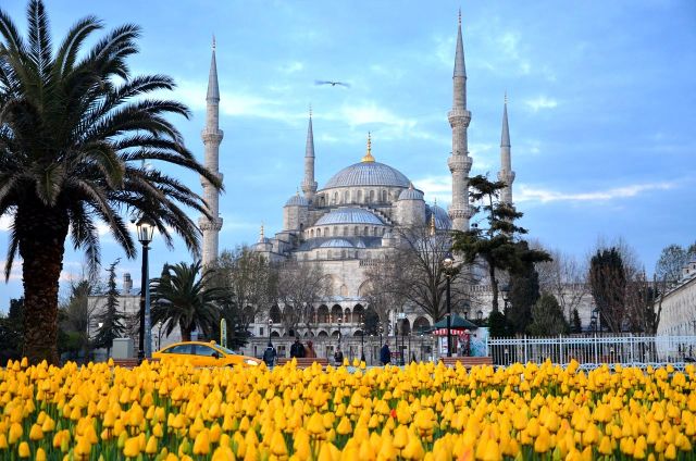 В 2023 году туристический поток из России в Стамбул значительно увеличился на 33%