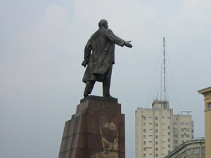 В рекламном ролике Украины к Евро-2012 убрали памятник Ленину