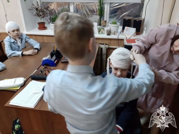 В Иванове росгвардейцы научили кадетов оказывать первую помощь