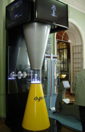 Открытие стенда Dyson в Политехническом музее