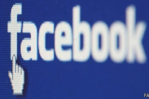 Facebook убирает рекламу с "оскорбительных" страниц