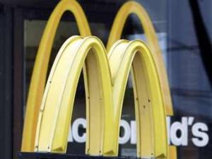 Логотипы McDonald's в Германии позеленеют