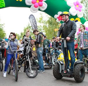 Всемирный  День без Автомобиля Москва отметила  Вело-Карнавалом и "Не авто шоу".