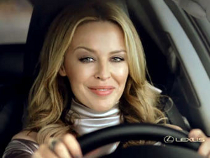 Кайли Миноуг приняла участие в "Бесшумной революции" Lexus