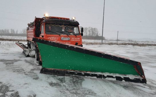 Свыше 1150 единиц спецтехники готовы к уборке снега с автодорог региона