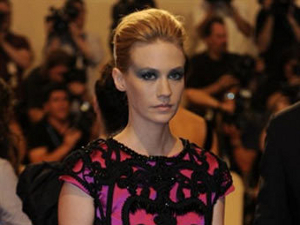 В рекламе Versace снялась звезда сериала "Безумцы"