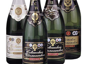 Бренд "Советское шампанское" отдали производителю "Путинки"