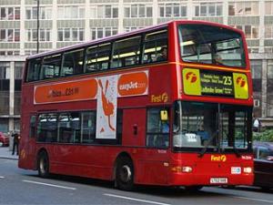 На лондонских автобусах появится надпись "Бог есть"
