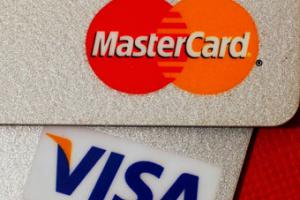 Visa и MasterCard сократили рекламные бюджеты в России