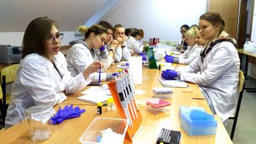 В АлтГУ провели школу по молекулярной биологии для молодых ученых ведущих научных институтов и вузов страны