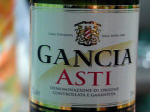 Реклама игристого вина «GANCIA» в журнале «HELLO!» является ненадлежащей