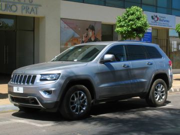Из-за разных экспериментов с автомобилем Jeep Grand Cherokee автосервис лишится 700 000 рублей