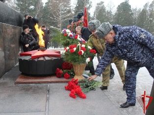Сотрудники и военнослужащие Росгвардии в Томской области почтили память павших защитников Отечества