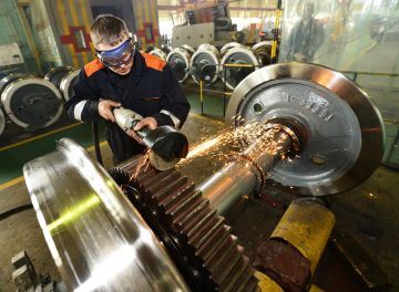 АО «Желдорреммаш» в первом полугодии 2023 года на 14,5% увеличил объемы ремонта локомотивов