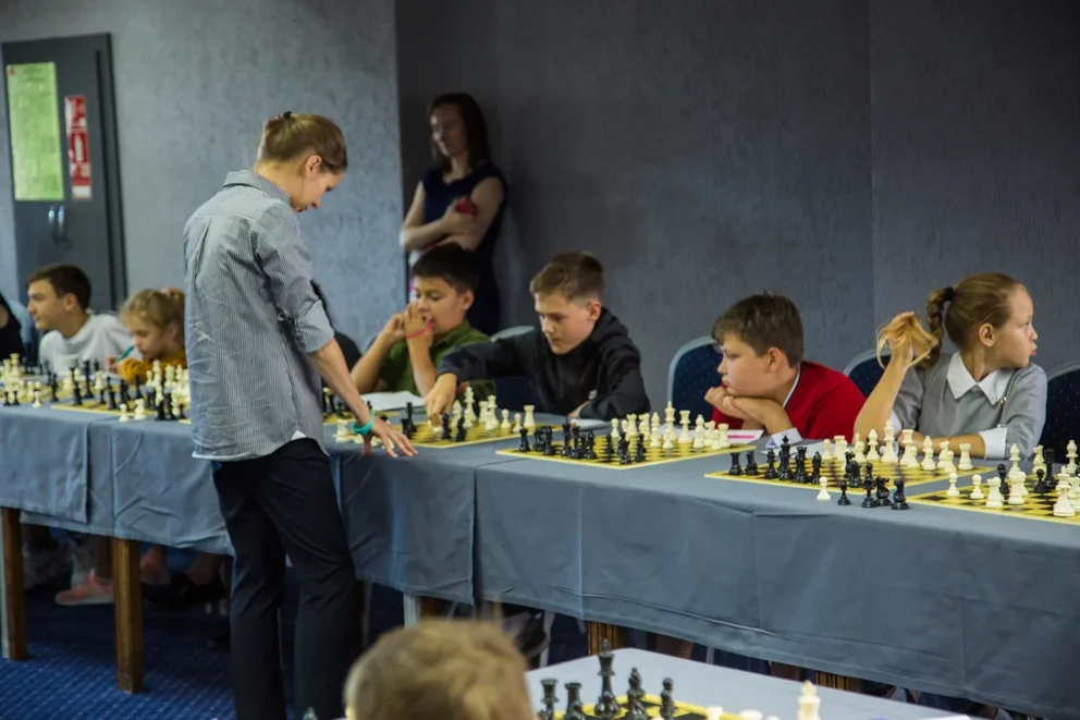 Олимпийская чемпионка по шахматам Татьяна Косинцева провела сеанс одновременной игры в Отеле «Ялта-Интурист»