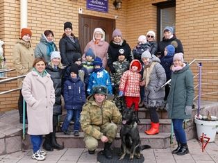 Росгвардия в Томске подарила праздник подопечным детского благотворительного фонда