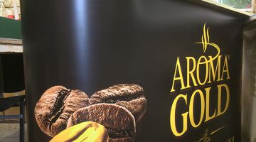 Разборная промо-стойка на колесиках для бренда Aroma Gold