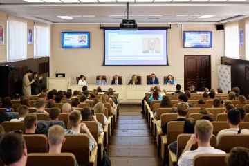 В Уральском федеральном университете состоялась пятая презентация молодежного сообщества ВЫЗОВ