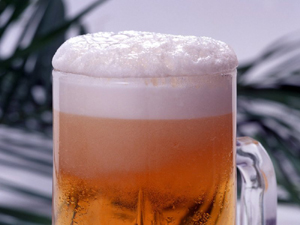 Озерского предпринимателя оштрафовали за рекламу «полезного пива»