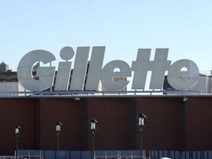 Gillette отказалась продлевать рекламный контракт с Тайгером Вудсом