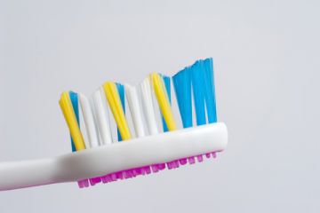 Тигран Григорян: как правильно выбирать и использовать зубную щетку