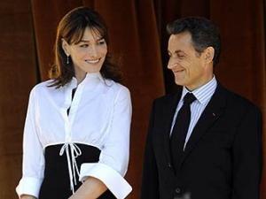В рекламе автомобилей высмеяли рост Николя Саркози