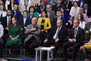 Владимир Путин призывает СМИ быть по-настоящему независимыми, в том числе и от бизнеса