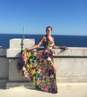 Актриса Елена Ходжаева отправилась на отдых в Ниццу