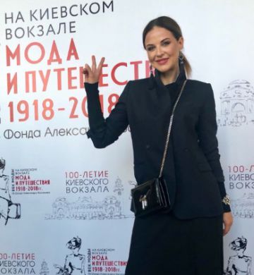 Наталия Власова посетила открытие выставки Александра Васильева