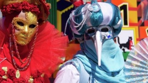 Продолжение традиций народных гуляний – карнавальные шествия
