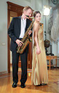 Компания «Всемирные Русские Студии» завершила съемки телевизионного фильма «Соло на саксофоне»