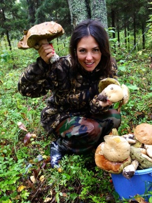Актриса Мария Гузеева нашла гигантский белый гриб