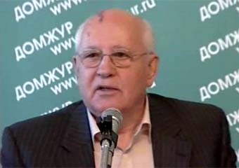 Горбачев и Познер попросили Путина создать общественное телевидение