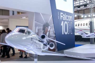 Российская авиакомпания BJET обсудила возможность покупки нового Falcon 10X