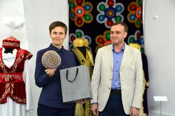 В Барнауле открылась выставка из коллекции ученого-этнографа АлтГУ