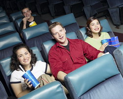 Основная аудитория кинотеатров - люди до 25 лет