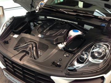 Проверка на сервисные акции Porsche по по VIN-коду в Cay Service Владимира Маркина