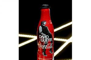 Coca-Cola поместила изображение Девида Гетте на этикетки своего напитка