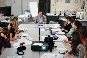 Летняя школа журфака МГУ провела лекционный курс по распространению прессы в стране и мире