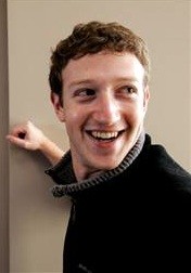 Основатель Facebook извинился за рекламу