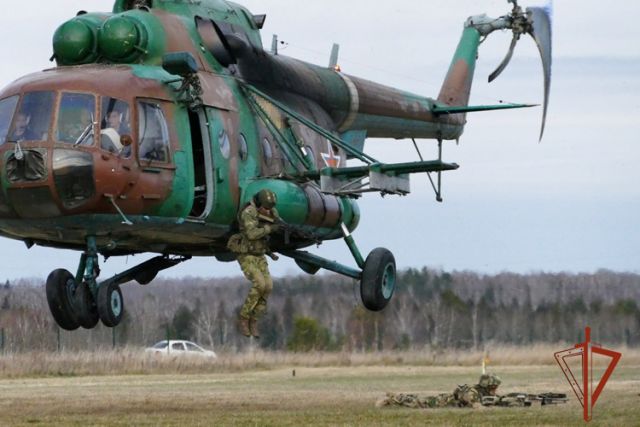 Полевой выход роты спецназа «Рысь» Северского соединения Росгвардии проходит в Томской области