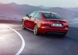 422 400 рублей при покупке Jaguar – убедительная привилегия