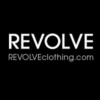 REVOLVE представил русскоязычный сайт
