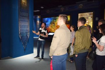 Стажеры УВД Зеленограда посетили мультимедийный исторический парк «Россия — моя история»