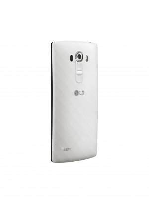 Смартфон LG G4 S поступает в продажу в России