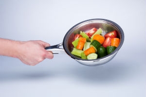 Бренд Lux Prestige (Люкс Престиж) представил инновационную посуду для приготовления блюд без воды и жира